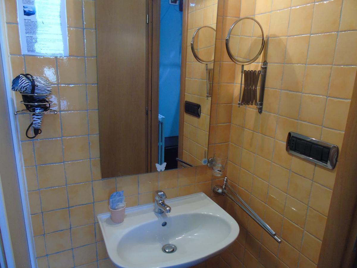 Hotel Rainbow Arma di Taggia Exterior photo